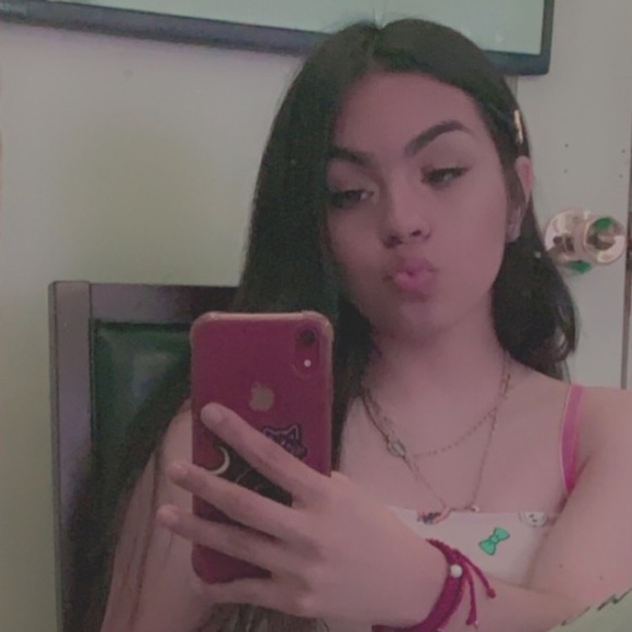 Meet the Posher Other - Meet your Posher, Julissa